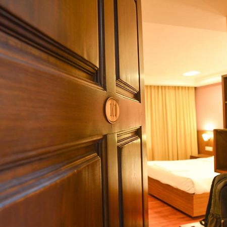 Serene Boutique Hotel Bangalore Buitenkant foto