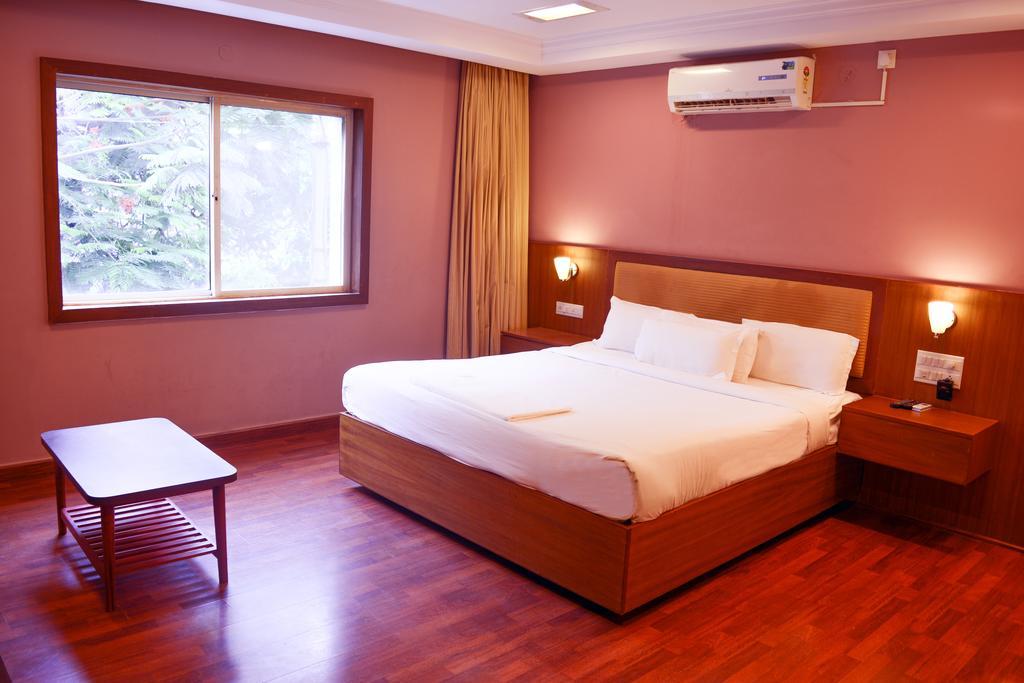 Serene Boutique Hotel Bangalore Buitenkant foto