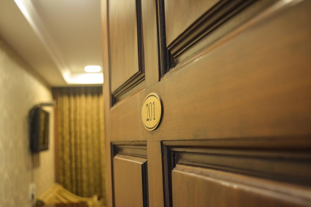 Serene Boutique Hotel Bangalore Buitenkant foto
