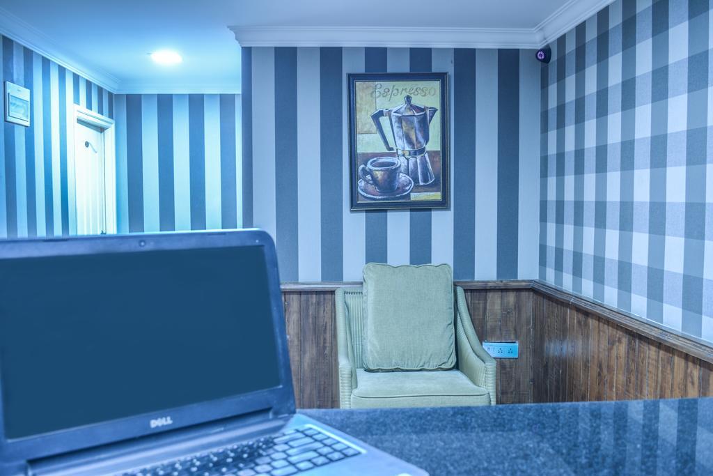 Serene Boutique Hotel Bangalore Buitenkant foto