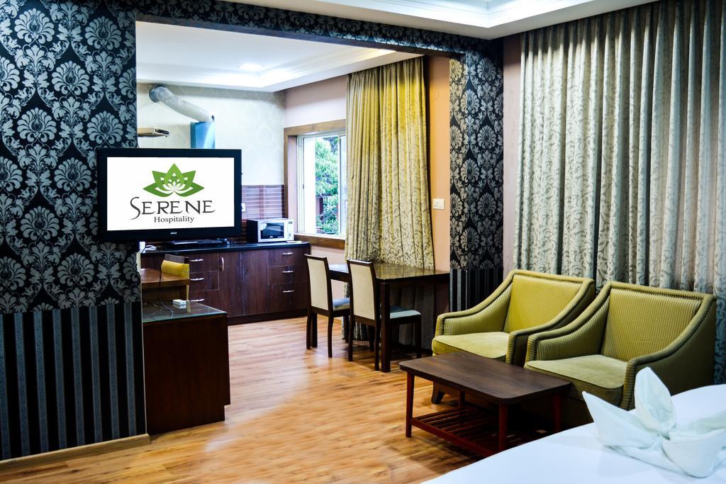 Serene Boutique Hotel Bangalore Buitenkant foto