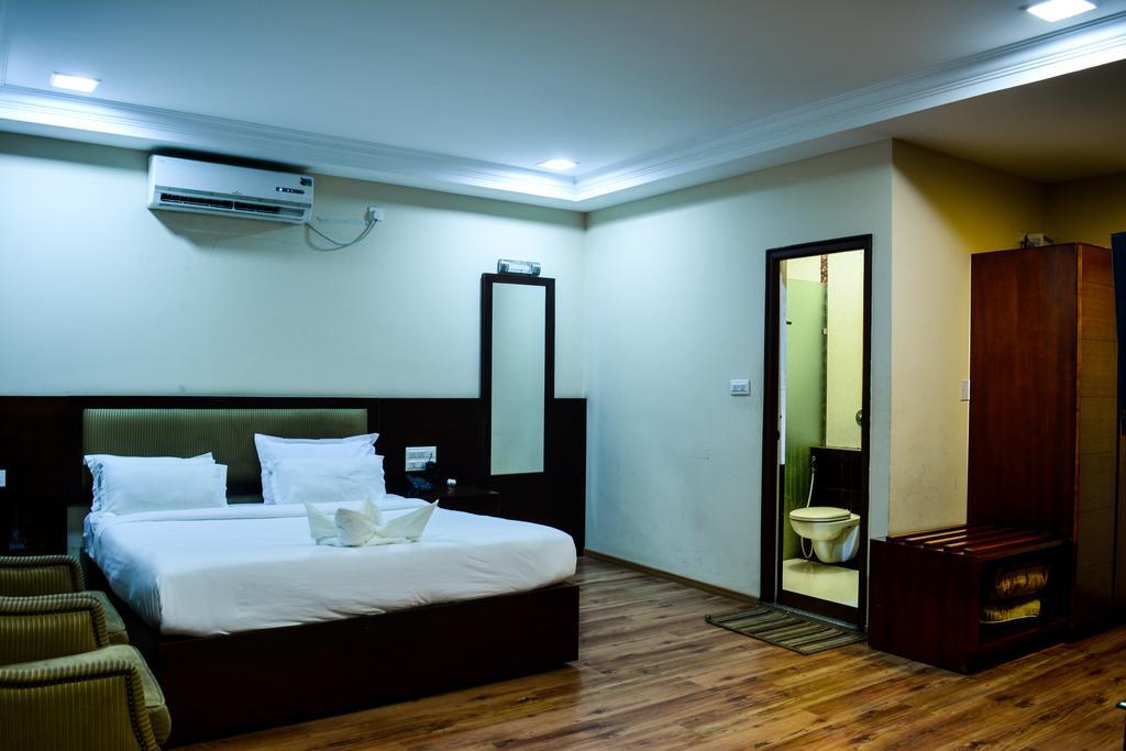 Serene Boutique Hotel Bangalore Buitenkant foto